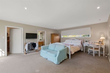 Photo of property in 10 Joyce Crescent, Ilam, Christchurch, 8041