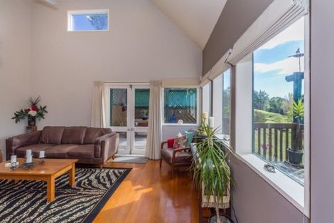 Photo of property in 246 Heatherlea East Road, Levin, 5571