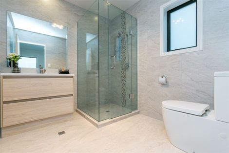 Photo of property in 6 Pihipihi Way, Crofton Downs, Wellington, 6035