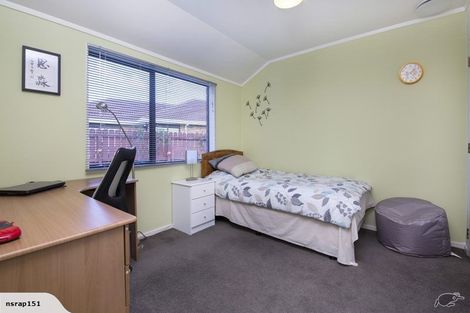 Photo of property in 3b Mirabell Place, Golflands, Auckland, 2013