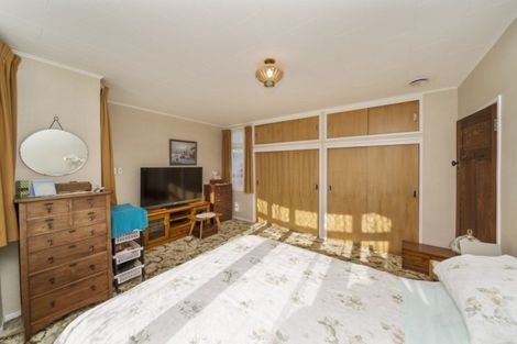 Photo of property in 87 Glover Road, Hawera, 4610