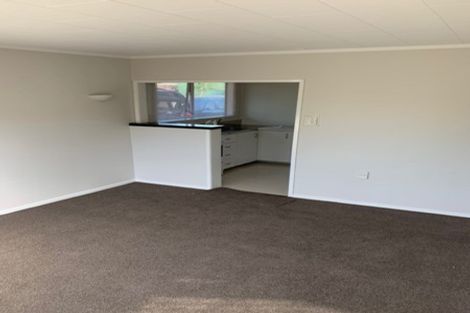 Photo of property in 2/8 Keeling Road, Henderson, Auckland, 0612