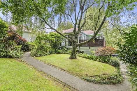 Photo of property in 6a Spencer Place, Merrilands, New Plymouth, 4312