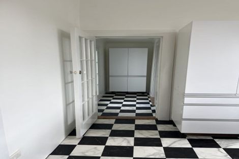 Photo of property in 77 Hine Street, New Plymouth, 4310