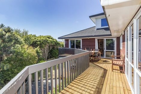 Photo of property in 9 Samwell Drive, Whitby, Porirua, 5024