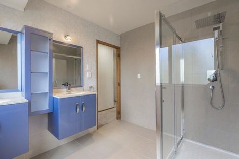 Photo of property in 40 Pigeon Mountain Road, Half Moon Bay, Auckland, 2012