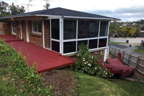 Photo of property in 1/29 King Richard Place, Browns Bay, Auckland, 0630
