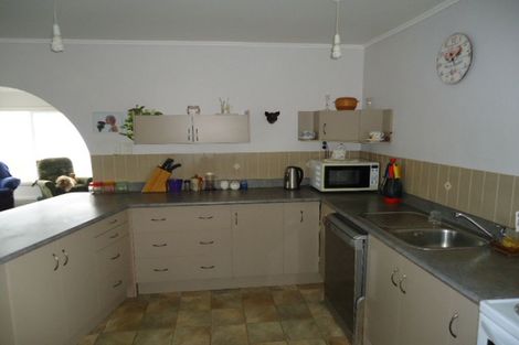 Photo of property in 22 Neal Street, Putaruru, 3411