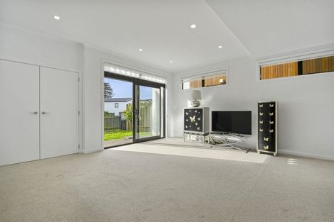 Photo of property in 11 Frank Gill Road, Hobsonville, Auckland, 0616