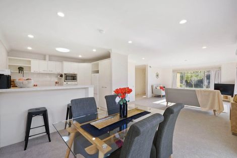 Photo of property in 74 Hillwell Drive, Henderson, Auckland, 0612