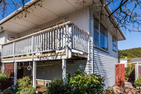 Photo of property in 36 Witham Street, Island Bay, Wellington, 6023