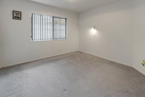 Photo of property in 18 Simmental Crescent, Somerville, Auckland, 2014