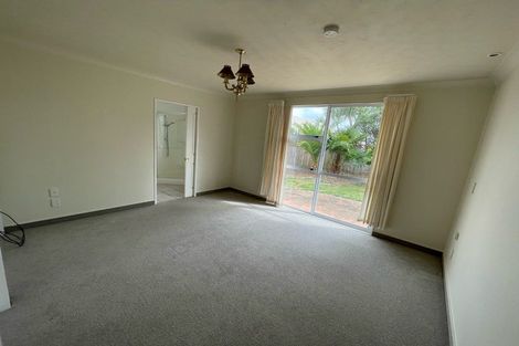 Photo of property in 22 Bearing West Court, Paraparaumu, 5032