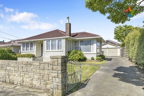 Photo of property in 10 Holyoake Crescent, Avalon, Lower Hutt, 5011