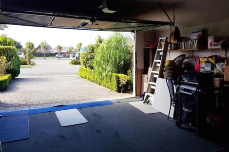 Photo of property in 51 Queenspark Drive, Parklands, Christchurch, 8083