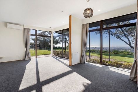 Photo of property in 11 Puketaha Road, Swanson, Auckland, 0816