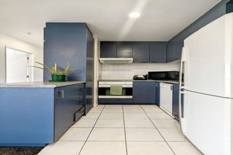 Photo of property in 1h/10 Crown Lynn Place, New Lynn, Auckland, 0600