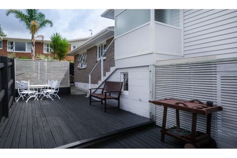 Photo of property in 11 Divich Avenue, Te Atatu South, Auckland, 0610