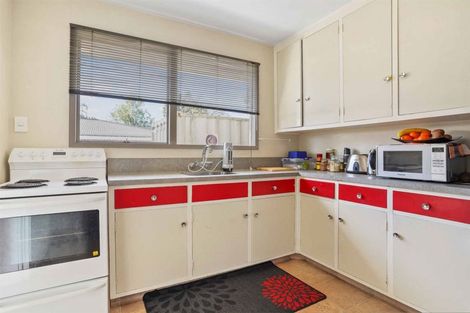 Photo of property in 74 Denise Crescent, Hornby, Christchurch, 8042