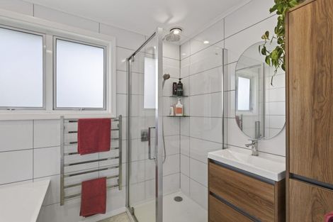 Photo of property in 10 Holford Street, Westown, New Plymouth, 4310