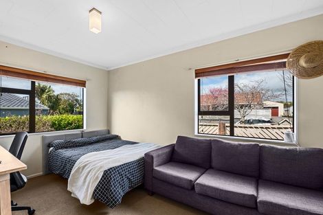 Photo of property in 7 Honnor Place, Hurdon, New Plymouth, 4310