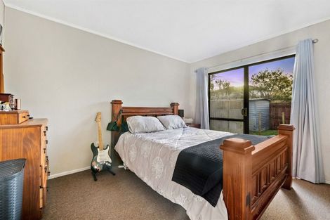 Photo of property in 1/17 Glen Road, Ranui, Auckland, 0612