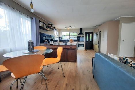 Photo of property in 64a Archibald Road, Kelston, Auckland, 0602