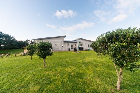 Photo of property in 74 Polson Hill Drive, Aokautere, Palmerston North, 4471