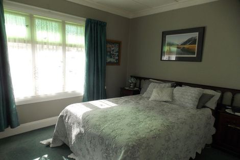 Photo of property in 30 Kuku Street, Tangimoana, 4822