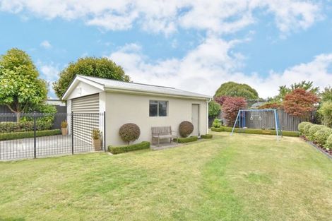 Photo of property in 30 Sevenoaks Drive, Bryndwr, Christchurch, 8053