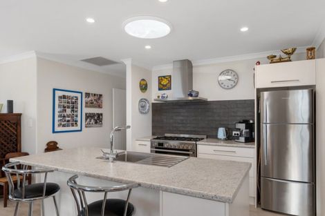 Photo of property in 40 Charlotte Drive, Omokoroa, 3114