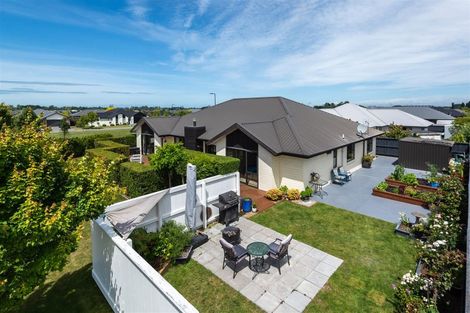 Photo of property in 26 Watkins Drive, Rangiora, 7400