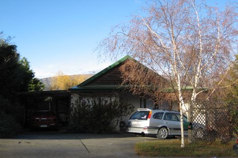 Photo of property in 8 Mount Iron Drive, Wanaka, 9305