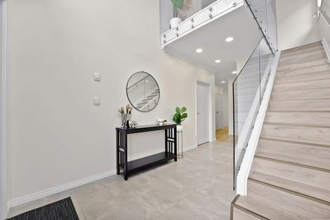 Photo of property in 791a East Coast Road, Northcross, Auckland, 0630