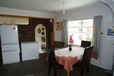 Photo of property in 22 Neal Street, Putaruru, 3411