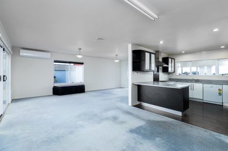 Photo of property in 26 Heta Road, Highlands Park, New Plymouth, 4312