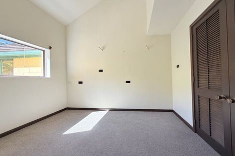 Photo of property in 35 Burma Road, Khandallah, Wellington, 6035