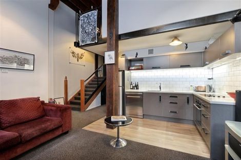 Photo of property in 3/5 Jetty Street, Dunedin Central, Dunedin, 9016