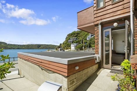 Photo of property in 208 Evans Bay Parade, Hataitai, Wellington, 6021