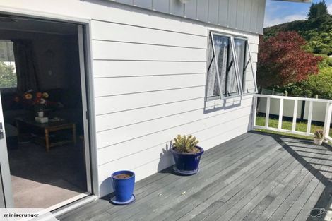 Photo of property in 2/71 Gemstone Drive, Birchville, Upper Hutt, 5018