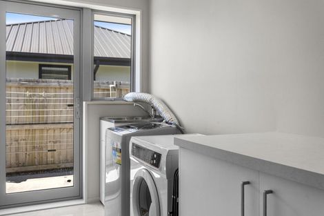 Photo of property in 5 Hamlett Drive, Woodend, 7610