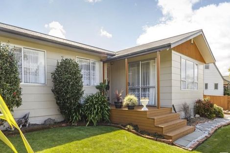 Photo of property in 12 Humphries Place, Awapuni, Palmerston North, 4412