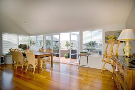 Photo of property in 1/43 Princes Street, Northcote Point, Auckland, 0627