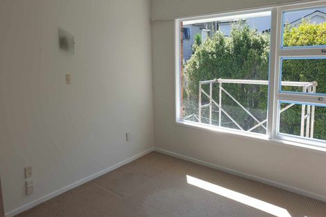 Photo of property in 4/405 Beach Road, Mairangi Bay, Auckland, 0630