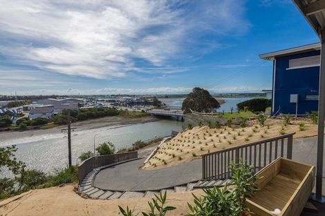 Photo of property in 11 Ferrymead Terrace, Ferrymead, Christchurch, 8081