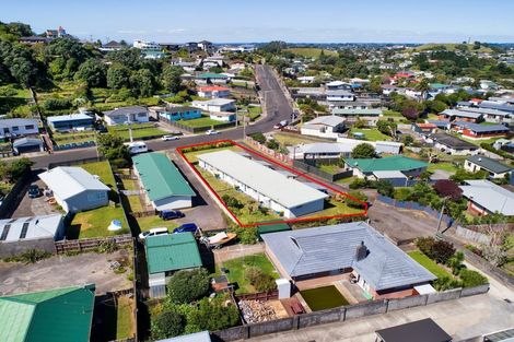 Photo of property in 26 Simons Street, Moturoa, New Plymouth, 4310