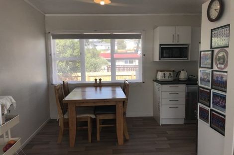 Photo of property in 42 Lingfield Street, Glenfield, Auckland, 0629