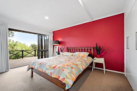 Photo of property in 2/2 Parr Terrace, Castor Bay, Auckland, 0620