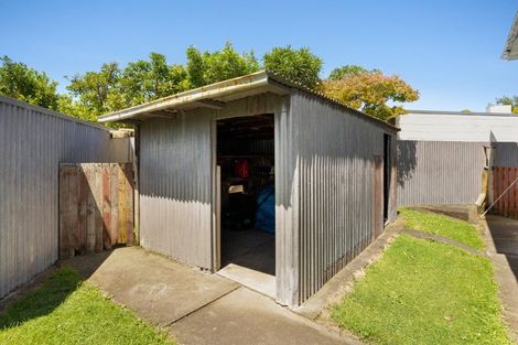 Photo of property in 8 Luton Street, Hokowhitu, Palmerston North, 4410