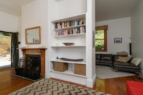 Photo of property in 40 Fairview Crescent, Kelburn, Wellington, 6012